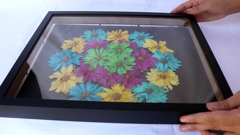 Beautiful Shadow Box with Flower Drying Art